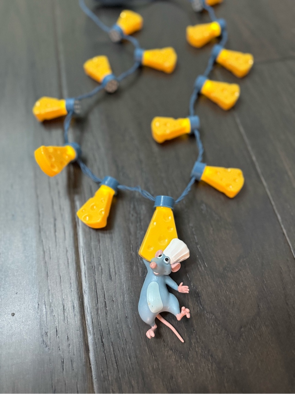 Disney Parks Ratatouille light up mouse and cheese necklace